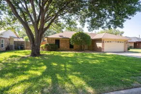 Cheerful Home w/ Private Hot Tub, Big Fenced Yard, & Pool.  Pet Friendly! - Image 4