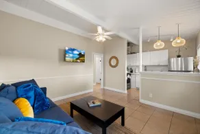 Downtown apt recently remodeled! - Image 3