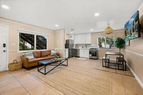 Newly Renovated One Bedroom Apartment in Funk Zone - Image 2