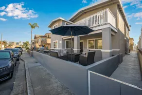Giant Home Sleep 20, Perfect for Multi Family Vacation steps from the Sand - Image 2