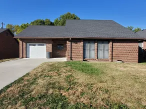 Cheerful 3 Bedroom 2 Bath Home - Image 2