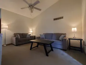 Cheerful 3 Bedroom 2 Bath Home - Image 3