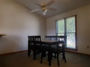 Cheerful 3 Bedroom 2 Bath Home - Image 4