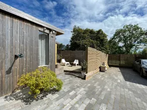 The Posh Shed - Image 5
