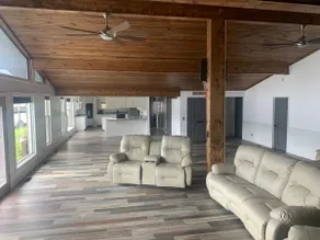 Lake Front Home with 3 steps to water, private dock, quiet cove & flat yard - Image 4