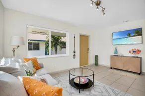 LoKal Rental 2AB - Tropical Villa near Downtown - Image 2