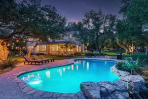 Hill Country LUX | Pool & Horses - Image 4