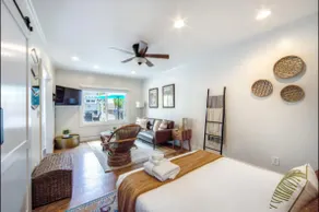 All 3 Studios, 5-10 Min Walk to Coronado Beach! - Image 4