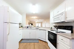 Condo Near I-20 | Sleeps 6 People | Prime Location - Image 5
