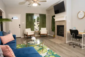 Paradise Oasis Beautiful Gated Home Near Medical Center - Image 4
