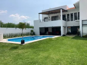 Magnificent new house with pool - Image 5
