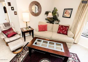 Refreshing Desert Oasis/1F/Pool/Spa/Massage Chair - Image 2