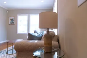 Bright 2 Bedroom Bungalow in the Heart of Fondren - Image 4