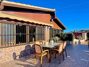 Exquisite rural house with garden, pool and sea views - Image 2