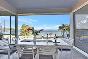 Lakefront Villa w/ Spa & Stunning Views - Image 3