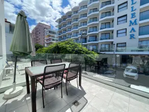 Manuel Florian Apartments, Oasis Club A - Image 3