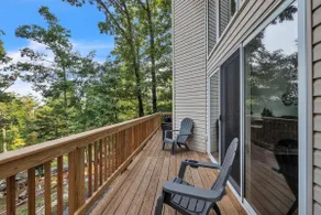 Mountain Chic Retreat w/ Lake Beach Passes! - Image 3