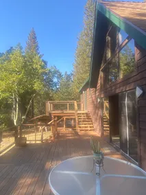 Charming Cabin tucked in the woods w/Hot Tub - Image 3