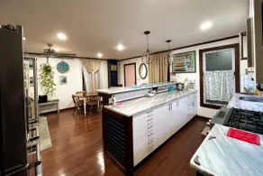 Adorable 2-bedroom home - Image 4