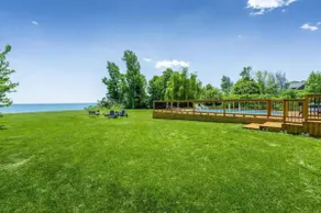 Wheatley Lakefront Cottage - Image 3
