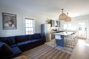 Sunny Coastal 3BR Home - walk to shops & sea - Image 3