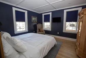 Sunny Coastal 3BR Home - walk to shops & sea - Image 5