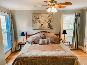 Charming apartment in Rochester, NY sleeps 13+ - Image 4