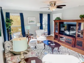 Charming apartment in Rochester, NY sleeps 13+ - Image 5