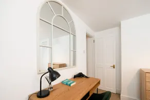 Gorgeous 2BR house walking distance to town centre - Image 5