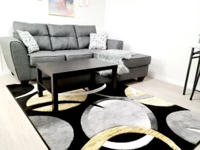 Brand New Cozy & Convenient Suite- On-site Parking - Image 5