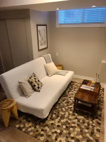 Cozy modern 1-bedroom suite - Image 5