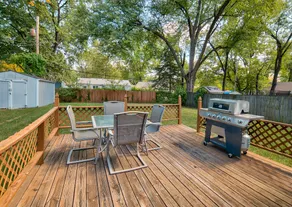 ~Spacious Home in Family Friendly Neighborhood~ - Image 3