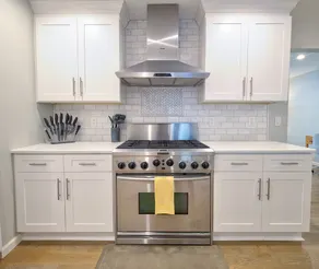 ~Spacious Home in Family Friendly Neighborhood~ - Image 2