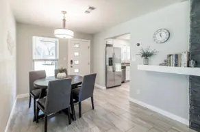 Relaxing 2-Bedroom home at the Lake - Image 2