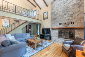 Huge Mountain Chalet - Gourmet Chefs Kitchen - Pool - One Block From Sandy River - Image 3
