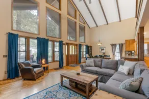 Huge Mountain Chalet - Gourmet Chefs Kitchen - Pool - One Block From Sandy River - Image 5