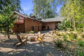 Huge Mountain Chalet - Gourmet Chefs Kitchen - Pool - One Block From Sandy River - Image 2