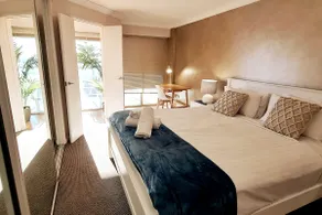 Scarborough Luxe - Ocean Views - King size Beds - Image 5