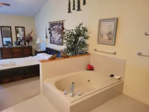 Waterfront home with three bedrooms,3 full baths - Image 5