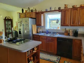 Waterfront home with three bedrooms,3 full baths - Image 4