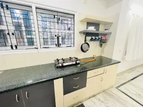 Beautiful 2BHK Apartment In The Heart Of The City - Image 5
