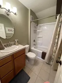 3-bed Cabin in Big Trees Village / Seasonal Pool - Image 5