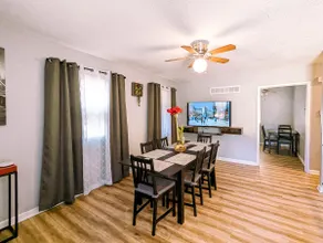 Comfortable and elegant 3BDR duplex, unit # 4 - Image 2
