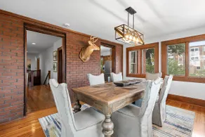 Downtown 2BR | River Views | Free Parking - Image 5