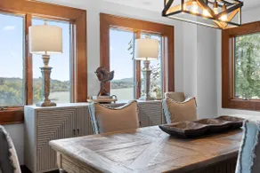 Downtown 2BR | River Views | Free Parking - Image 4