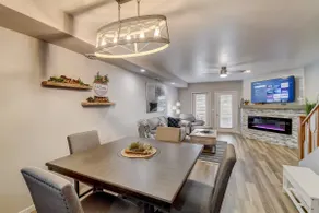 Lakefront Luxury for Families or Couples - Image 5