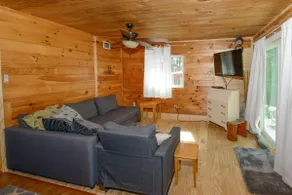 Cozy cabin getaway in the White Mountains - Image 2