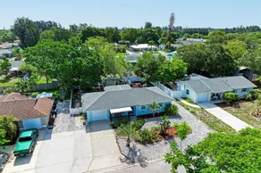 Key West Style Home Minutes Away from Beach & IMG - Image 4