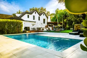 6BR King Bed, Pool with Huge Yard - Image 2