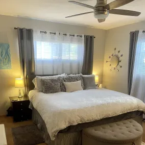 Cheerful Single Story 3-bedroom home w pool table - Image 3